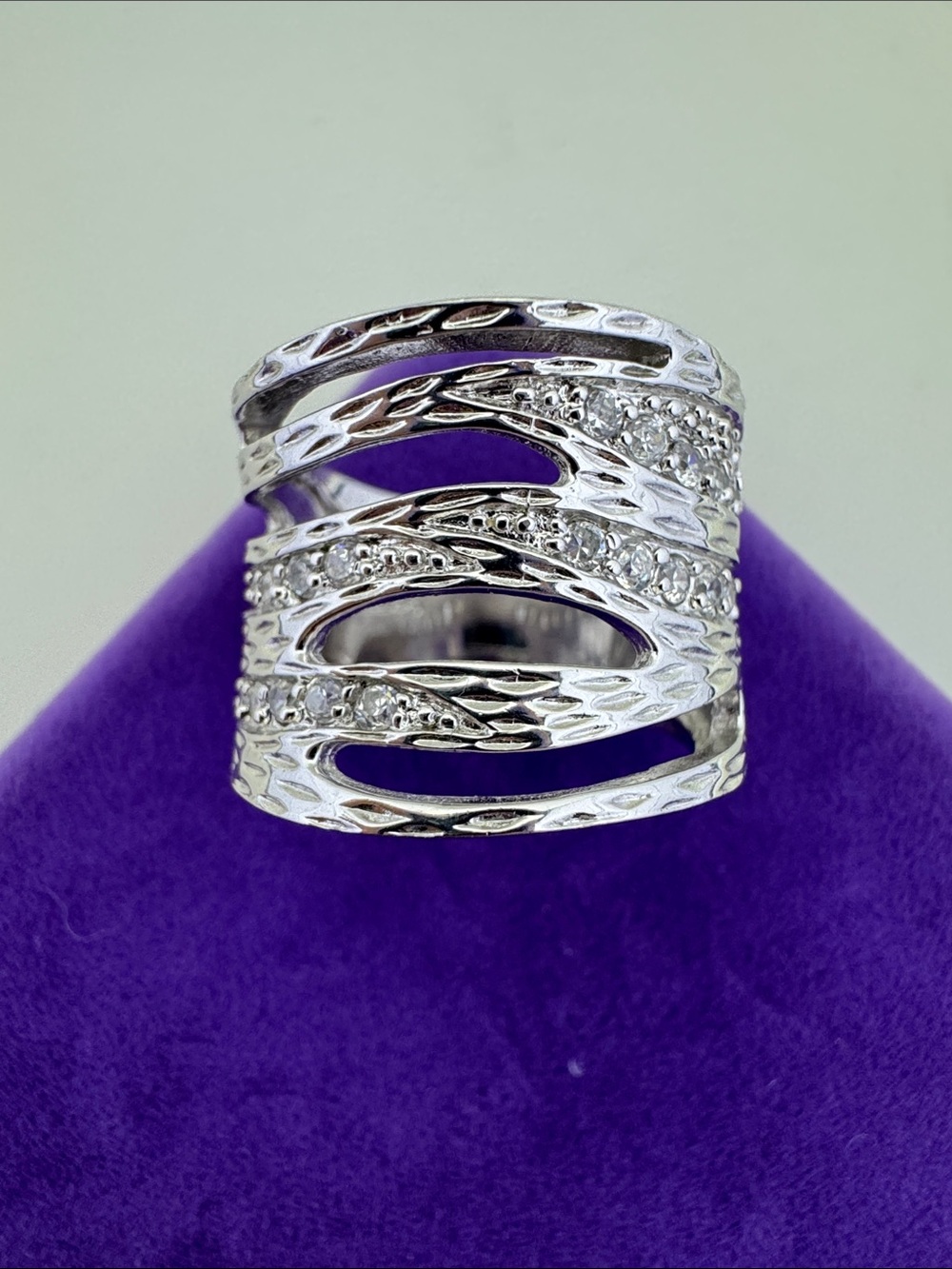 💛 Classic Sterling Silver Plated Openwork Statement Ring with Pavé Accents